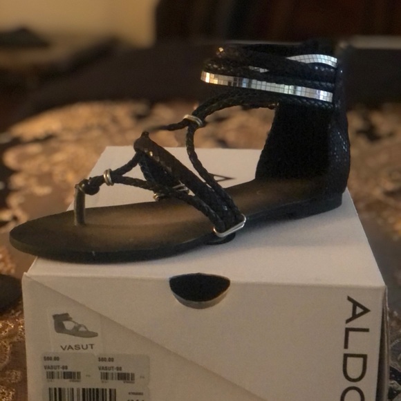 Brand new sandals - Picture 3 of 3